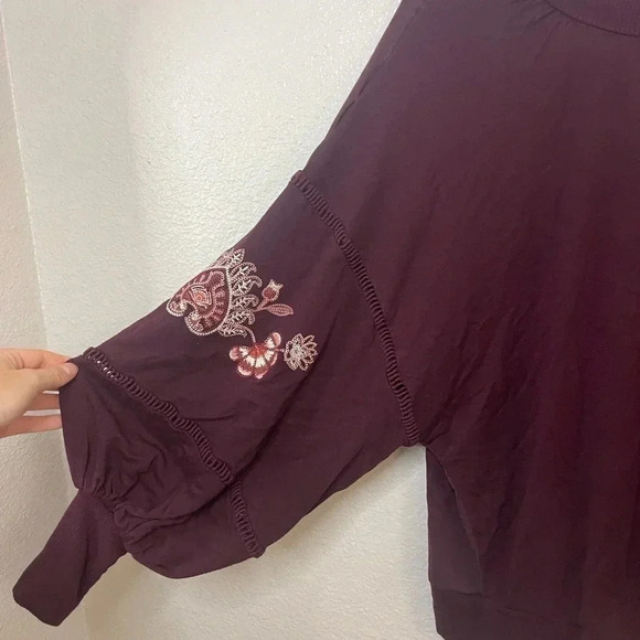 🛍️Mi ami Balloon Sleeve Blouse - Picture 4 of 7
